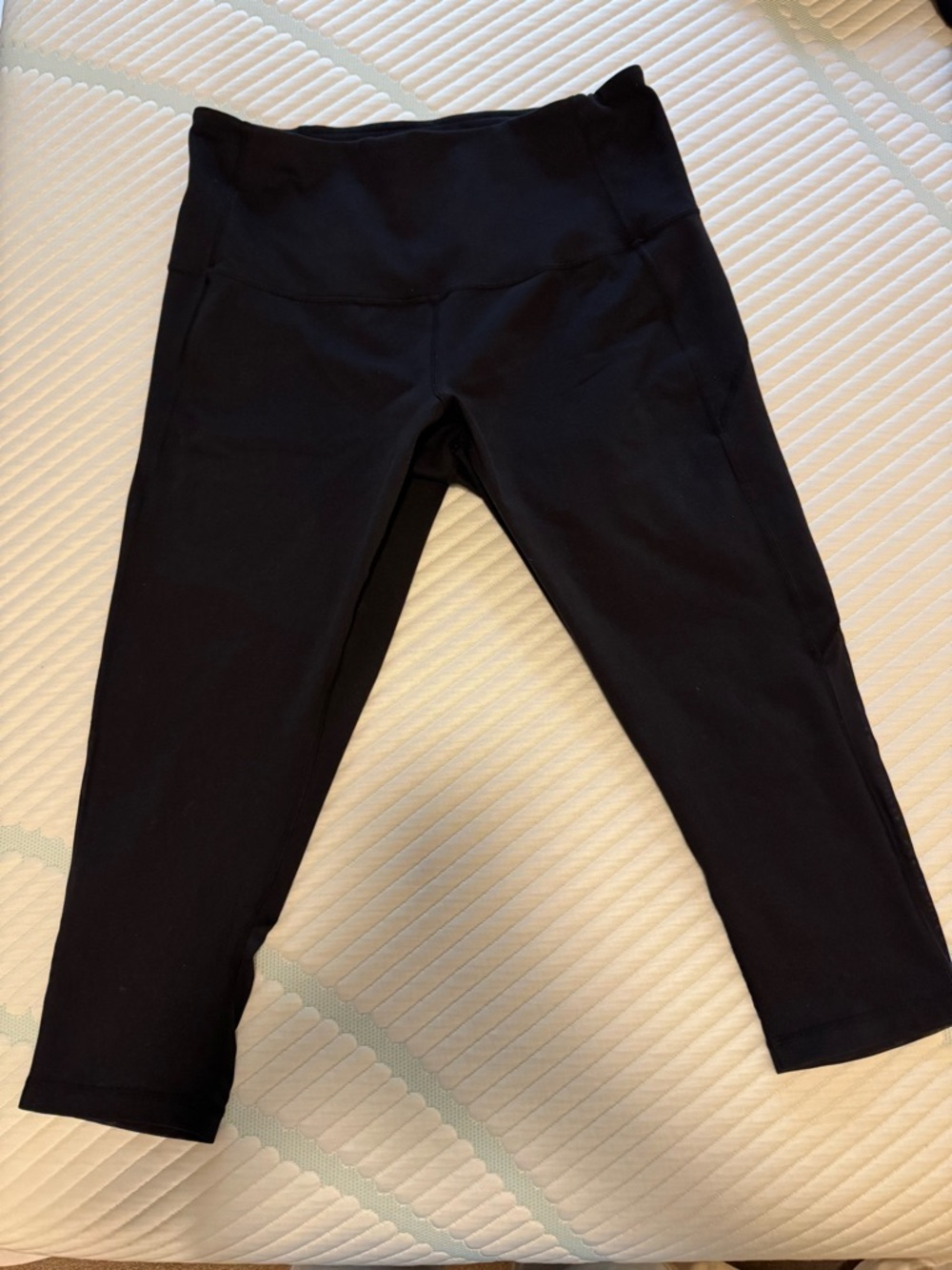 19” Zella Leggings with Mesh Side Panels